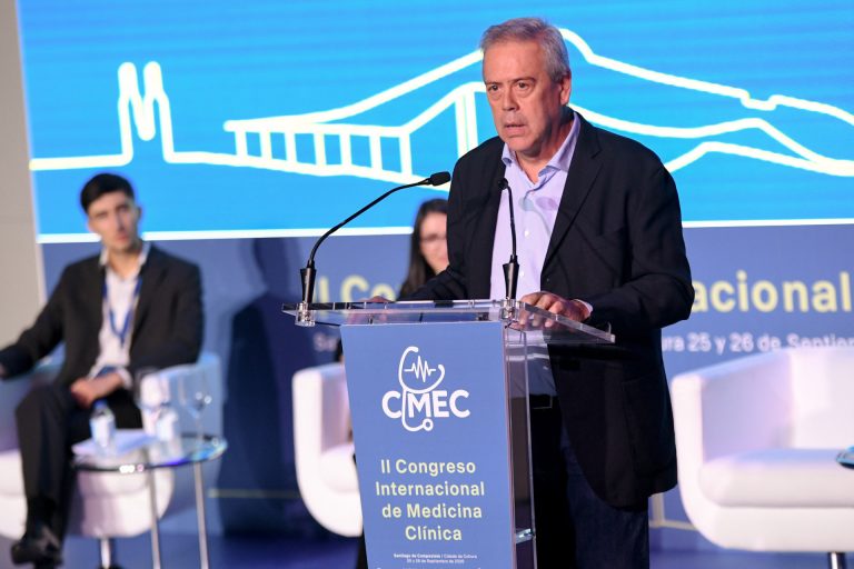 Gómez Caamaño defiende que la descentralización de los estudios de Medicina abre «nuevos horizontes» para la formación