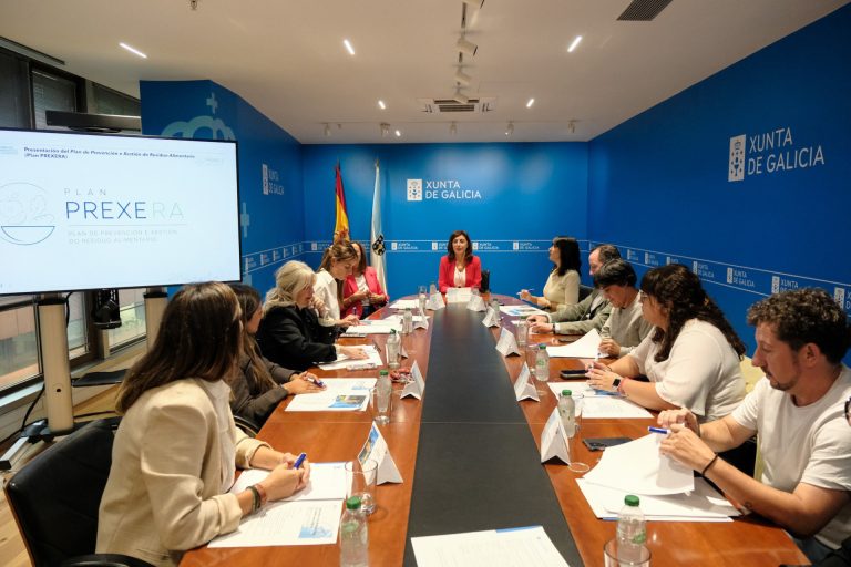 La Xunta y el sector de la hostelería inician el diálogo para diseñar acciones que reduzcan los residuos alimentarios